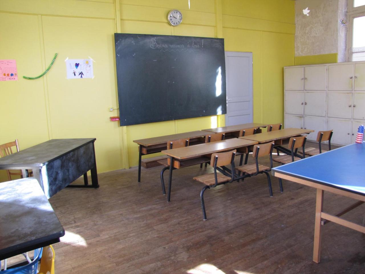 Leclosdipontine L'Ecole Des Demoiselles Pontgibaud Ngoại thất bức ảnh